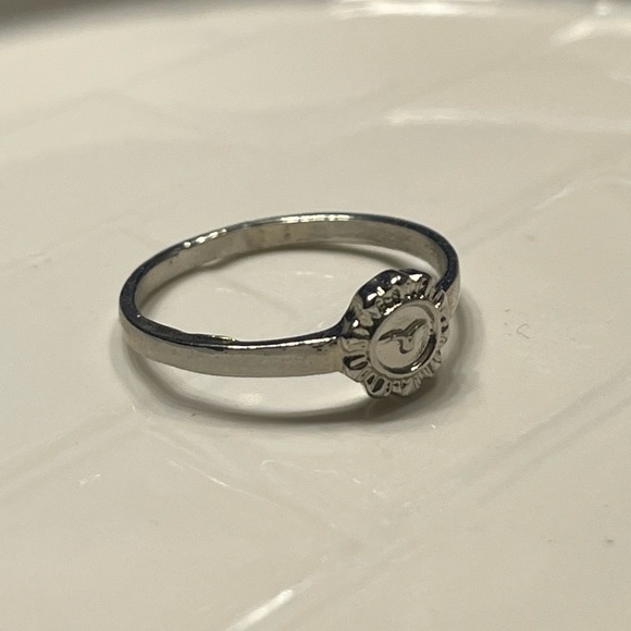 Ring ❤️‍🔥 - Picture 3 of 5